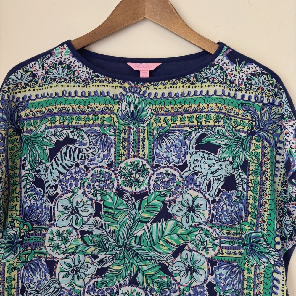 Lilly Pulitzer Marion Silk Top XS S Bright Navy Escape Animals - Picture 3 of 8